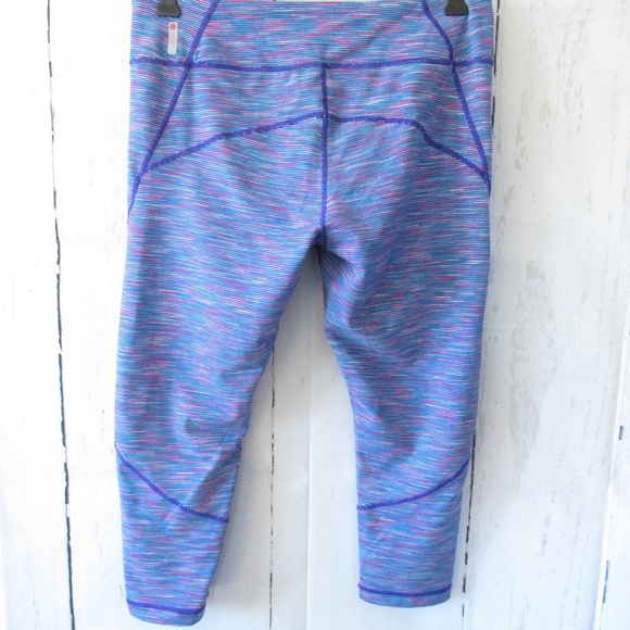 *SOLD Zella Crop Leggings Space Dye Capri Workout - Picture 2 of 6
